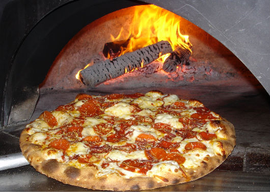 Pizza at Deli Mamma