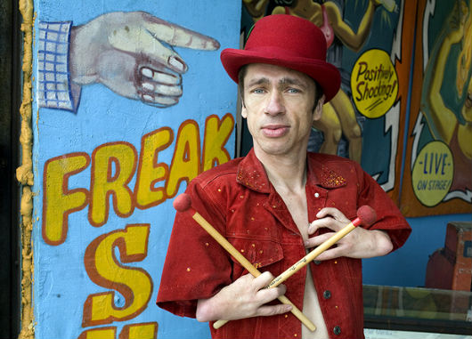 dada2010-the-freak-and-the-showgirl-mat-fraser