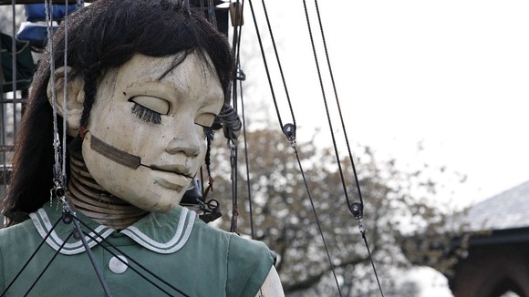 little-girl-giant